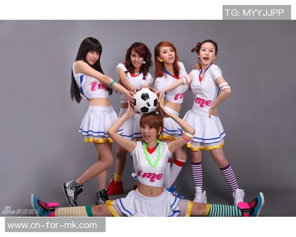 阿卡丽化身足球宝贝展现魅力与技巧的完美结合